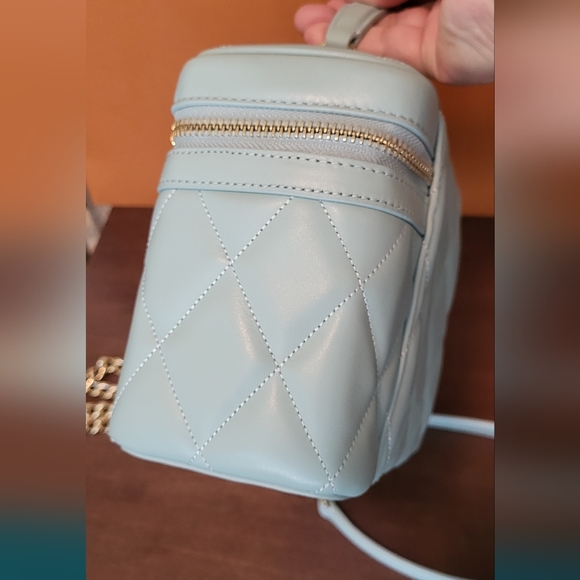 EUC Kate Spade Vanity Case Bag in Tiffany Blue - Picture 6 of 15